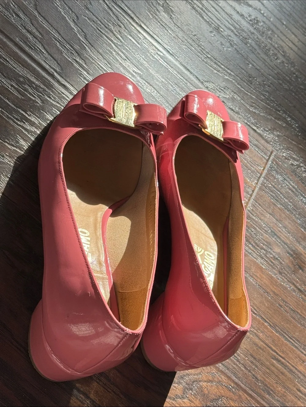 Salvatore Ferragamo 💕 Pink Patent Vara Bow Flats, Sz 10B